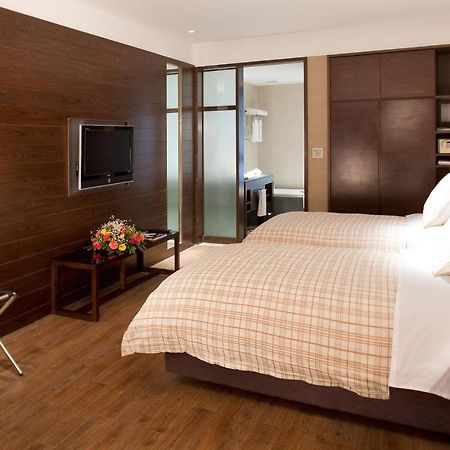 Four Points By Sheraton لاسا المظهر الخارجي الصورة