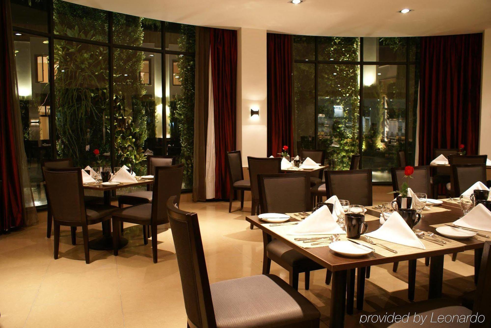 Four Points By Sheraton لاسا المظهر الخارجي الصورة